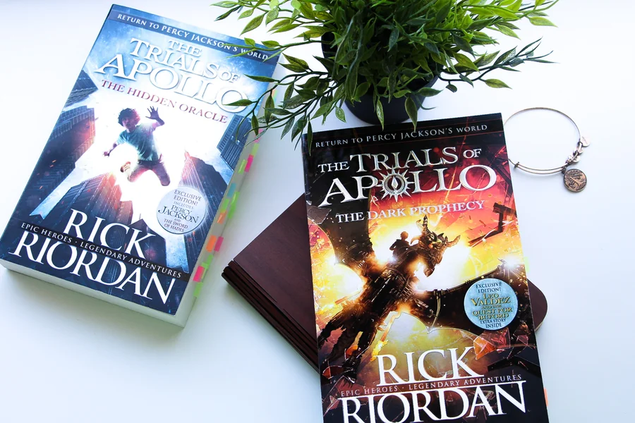 Review The Dark Prophecy